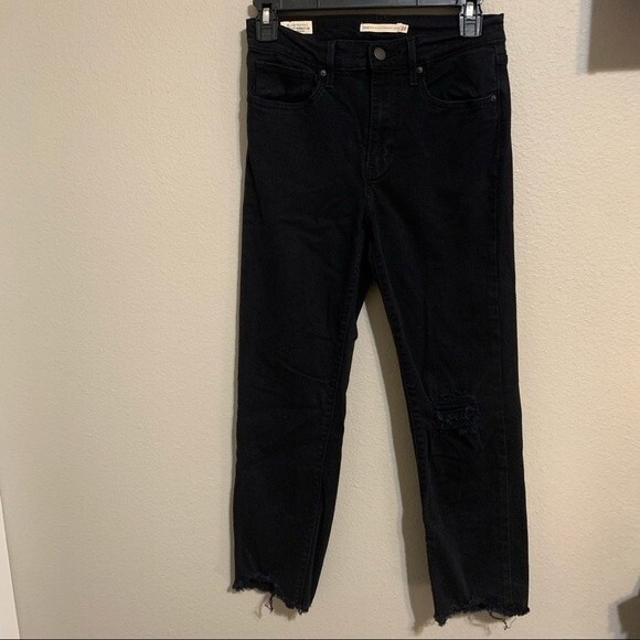 Levi’s 724 black high rise straight leg distressed cropped jeans women’s size 27 - Picture 3 of 11